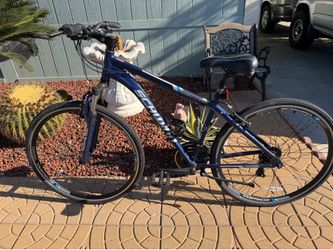 Schwinn Trailway Hybrid Bike 700c – Aluminum Frame – Shimano 21-Speed –