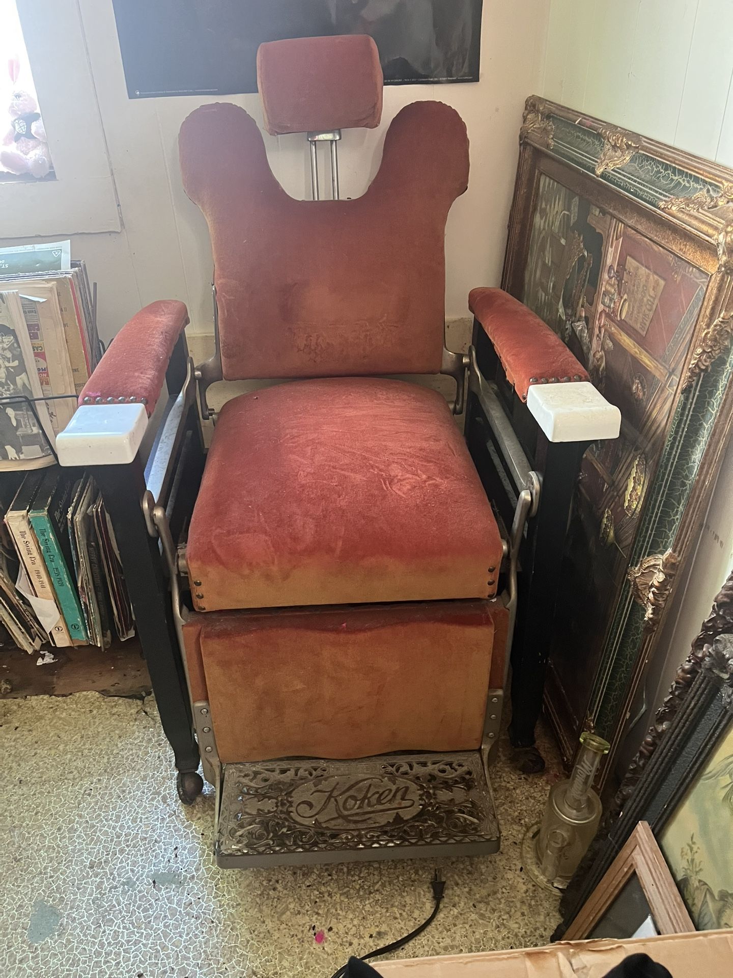 1923 KOKEN Barber Chair