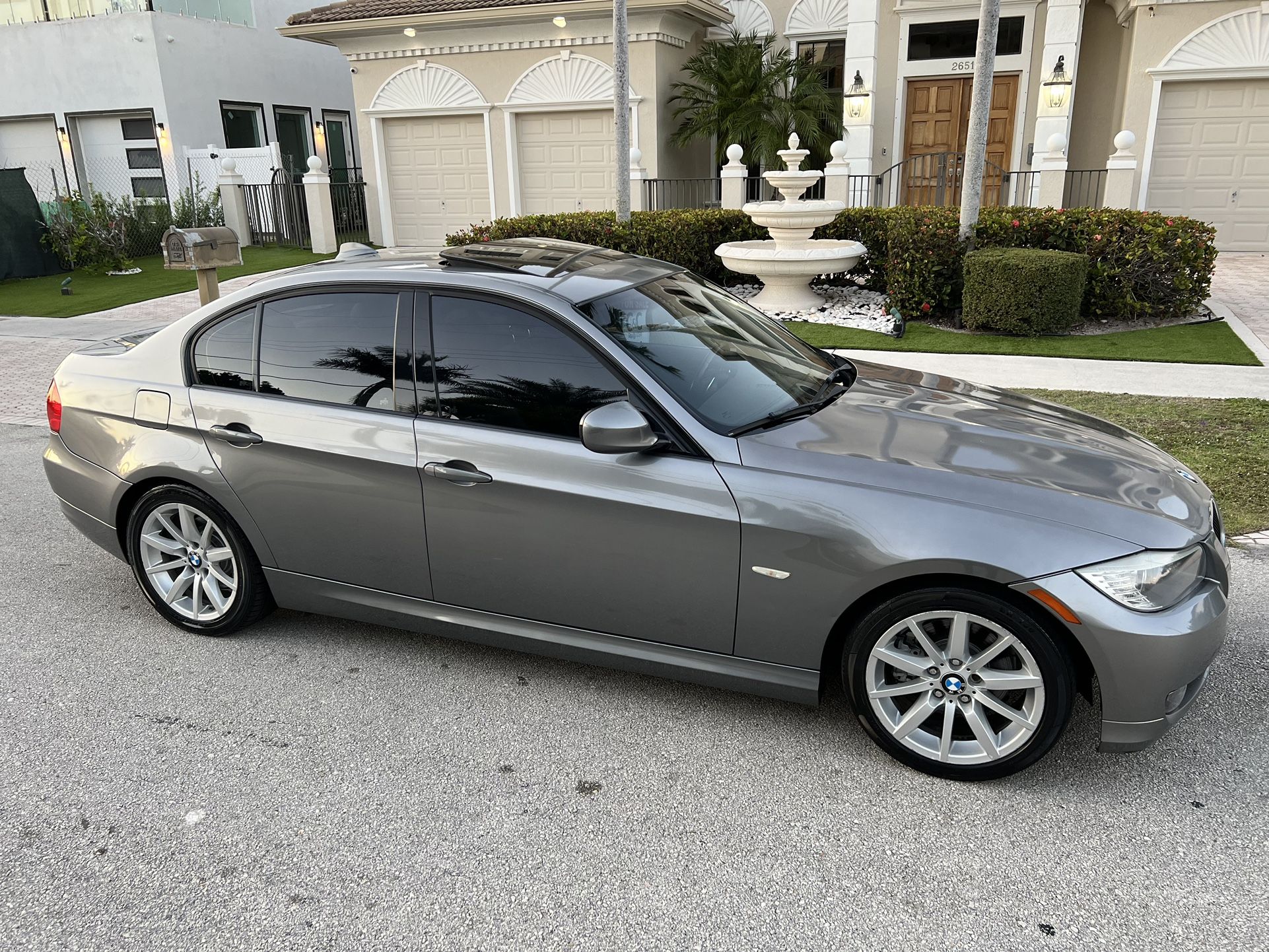 BMW 328i SEDAN SPORT PKG