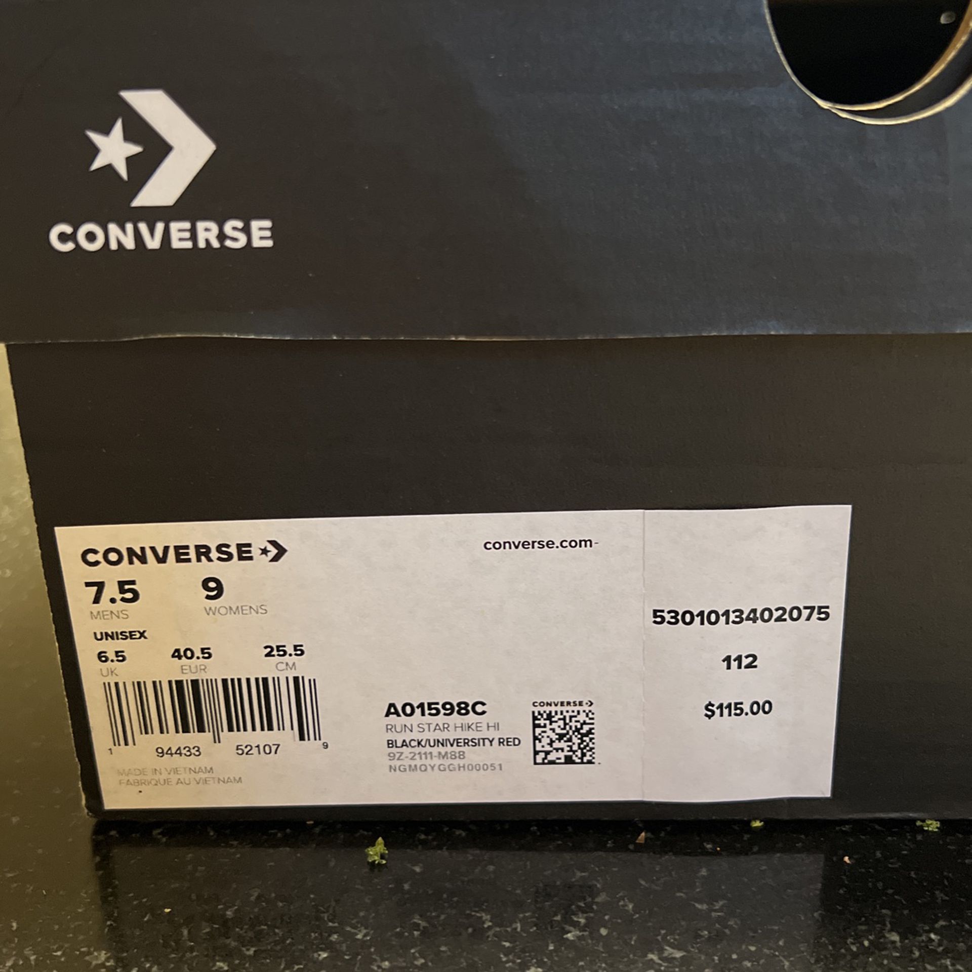 Converse Women’s 9 Men’s 7.5