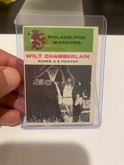 Wilt chamberlain, 1961 FLEER basketball #47 in action vintage rookie
