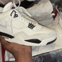 Jordan 4s