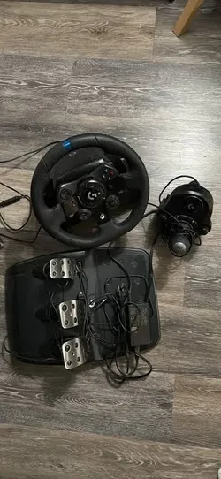 Logitech G923 TrueForce Racing Wheel, Pedals & Shifter (Xbox/PC) 🔥