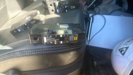 EGB24020 - SQUARE D - MOLDED CASE CIRCUIT BREAKER
