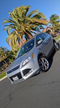 2014 Ford escape titanium
