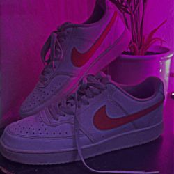 Nike Dunk - Size 9.5 Men