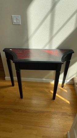 Decorative table