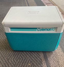 Coleman 10 Ice Chest