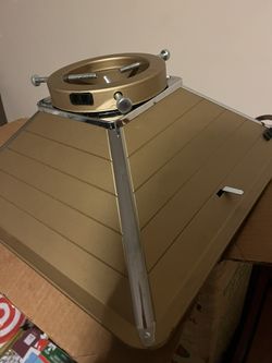 The Lorelei Christmas Tree Stand