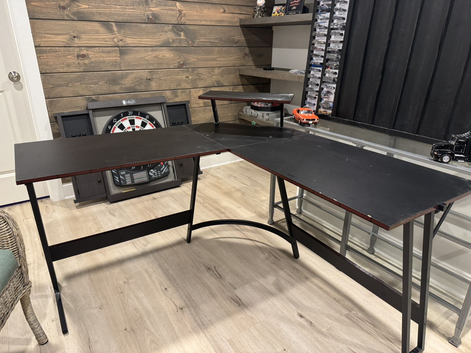 Gaming Desk With Shelf