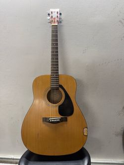 Yamaha F310 Acoustic Guitar