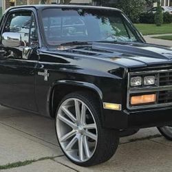 NEW  DUB 26" WHEELS  5x5 