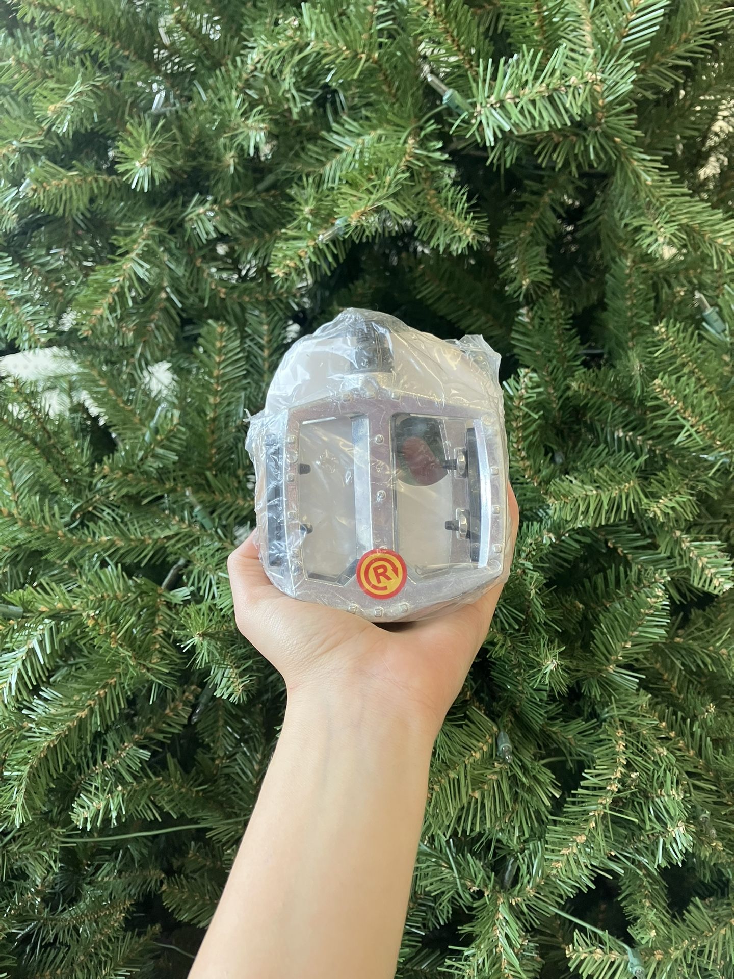 Lightweight Aluminum Alloy Mountain Bike Pedals - Anti-slip Design with Reflective Strips for Road Bike/Mountain Bike, New