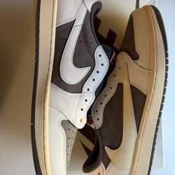 Travis Scott Reverse Mocha
