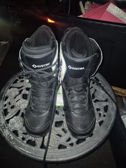 Syst3m size 31.0 (13) snowboard boots