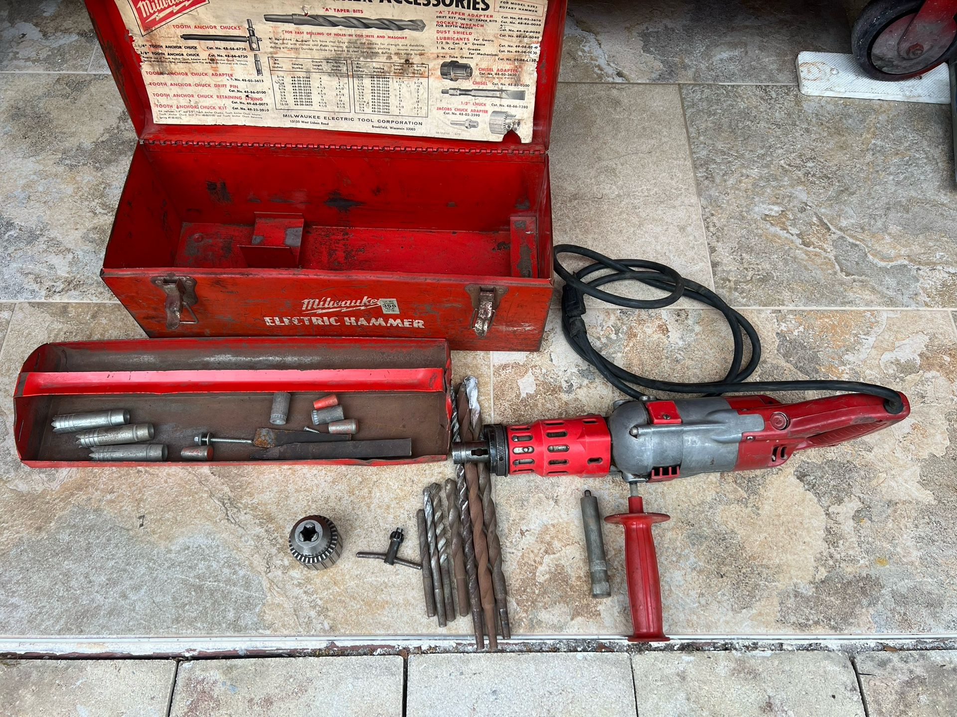 MILWAUKEE HEAVY DUTY ROTARY HAMMER DRILL 5351 120V 3/4 W/ Case