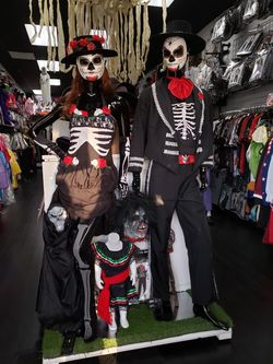 CELEBRA HALLOWEEN A LO GRANDE 🎉🎊💃💃