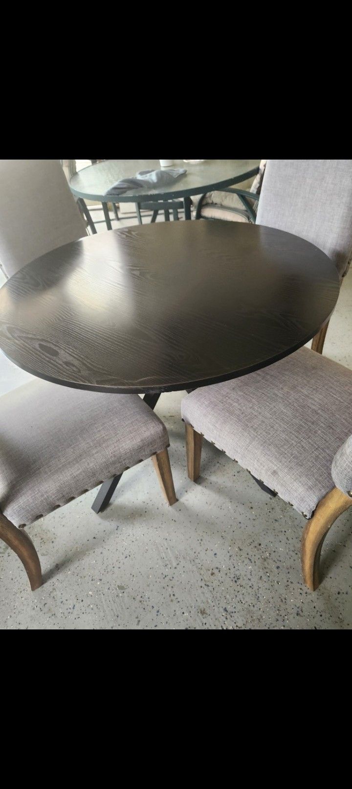 Round Table For 4 π₯πΎ