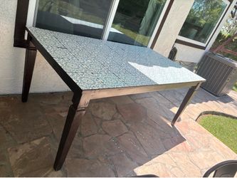 Free patio table