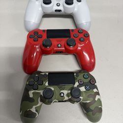 Lot of 3 Sony DualShock 4 wireless controllers for PlayStation 4