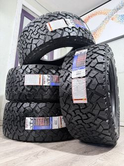 33x12.50R20 Venom X/T Set 