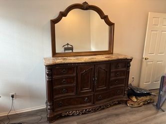 Marble Top Dresser/Mirror