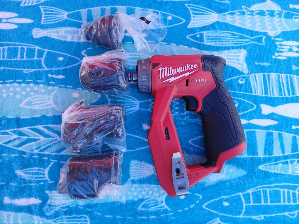 Taladro Milwaukke 12v Brushless Fuel Multi Uso Solo Herramienta