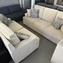 TAN SOFÁ & LOVESEAT SILLONES 