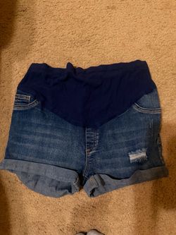 Maternity shorts