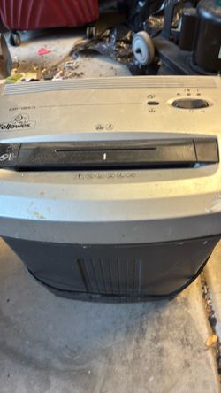 Paper shredder