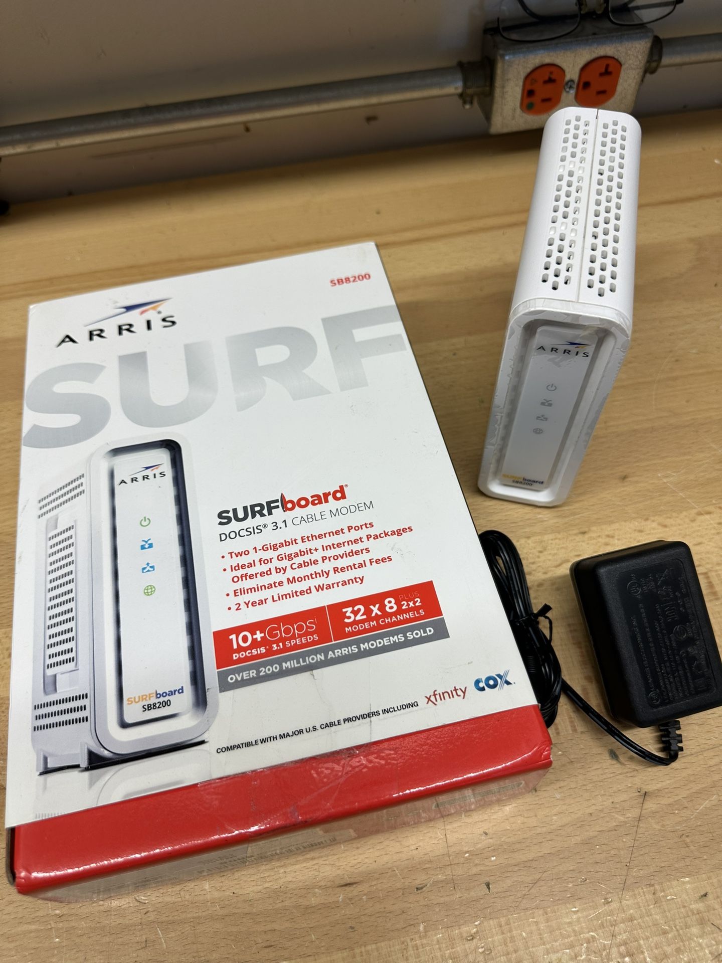 Arris SB8200 Cable Modem