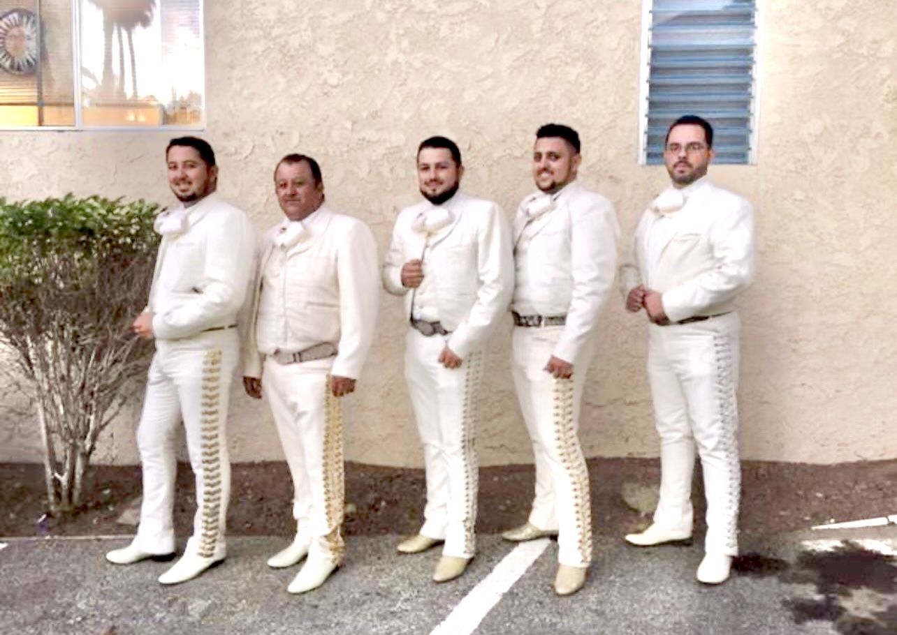 Moños De Mariachi