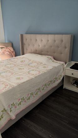 Queen Bed And Matress