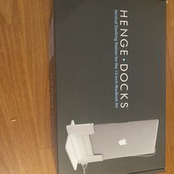 Henge Docks Apple Mac Vertical Stand