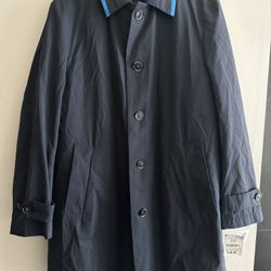 Brand new men's rain 2 pieces  jacket size 40REG(cash & pick up only)