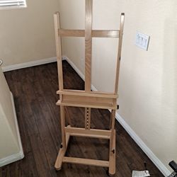 Easel Like New