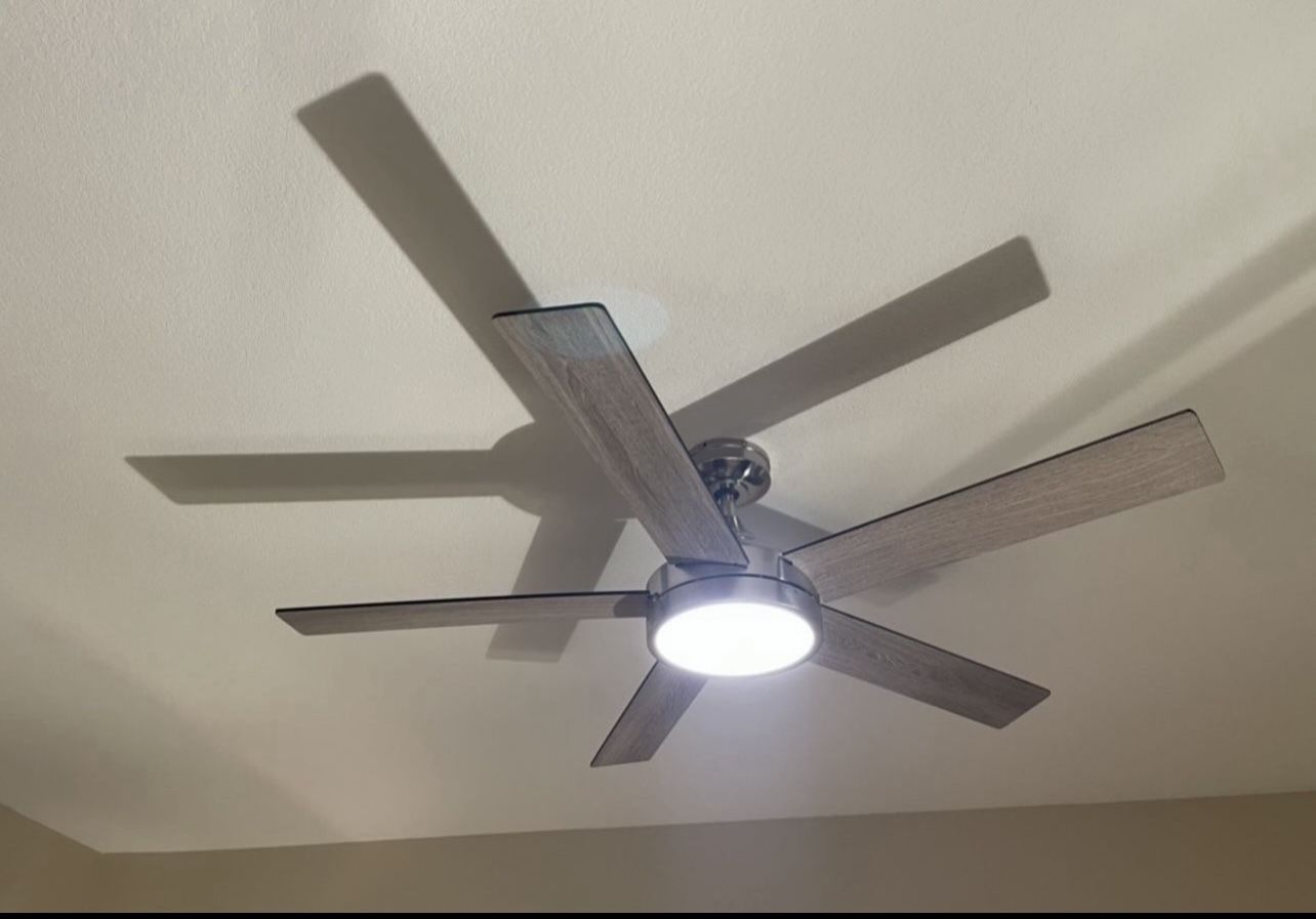 Ceiling Fan With Light 💡 & Remote Control 