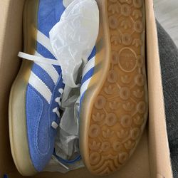 Adidas Gazelles Women’s 10