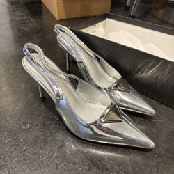 Silver White Fox Heels Womens Size 6 Never Worn