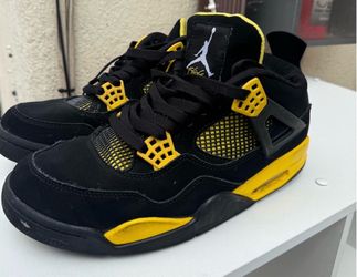 Jordan’s retro 4 size 10 men’s in great condition