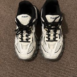 Tracks Shoes