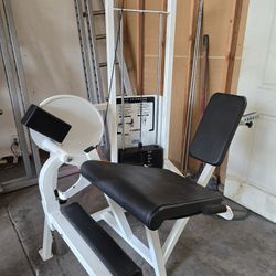 Cybex Leg Extension Gym Equipment Exercise Fitness Weight Machine Workout Lifting Exercise 