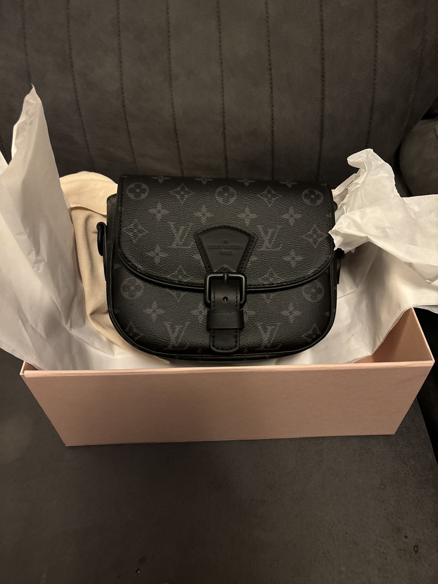 Louis Vuitton Montsouris Messenger PM