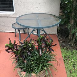Patio Dining & End Table / No Chairs 