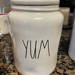 RAE DUNN LARGE YUM CANISTER