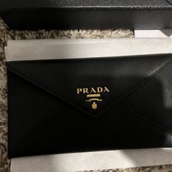 NEW AUTHENTIC PRADA CLUTCH WITH RECEIPT AND ALL PACKAGING 