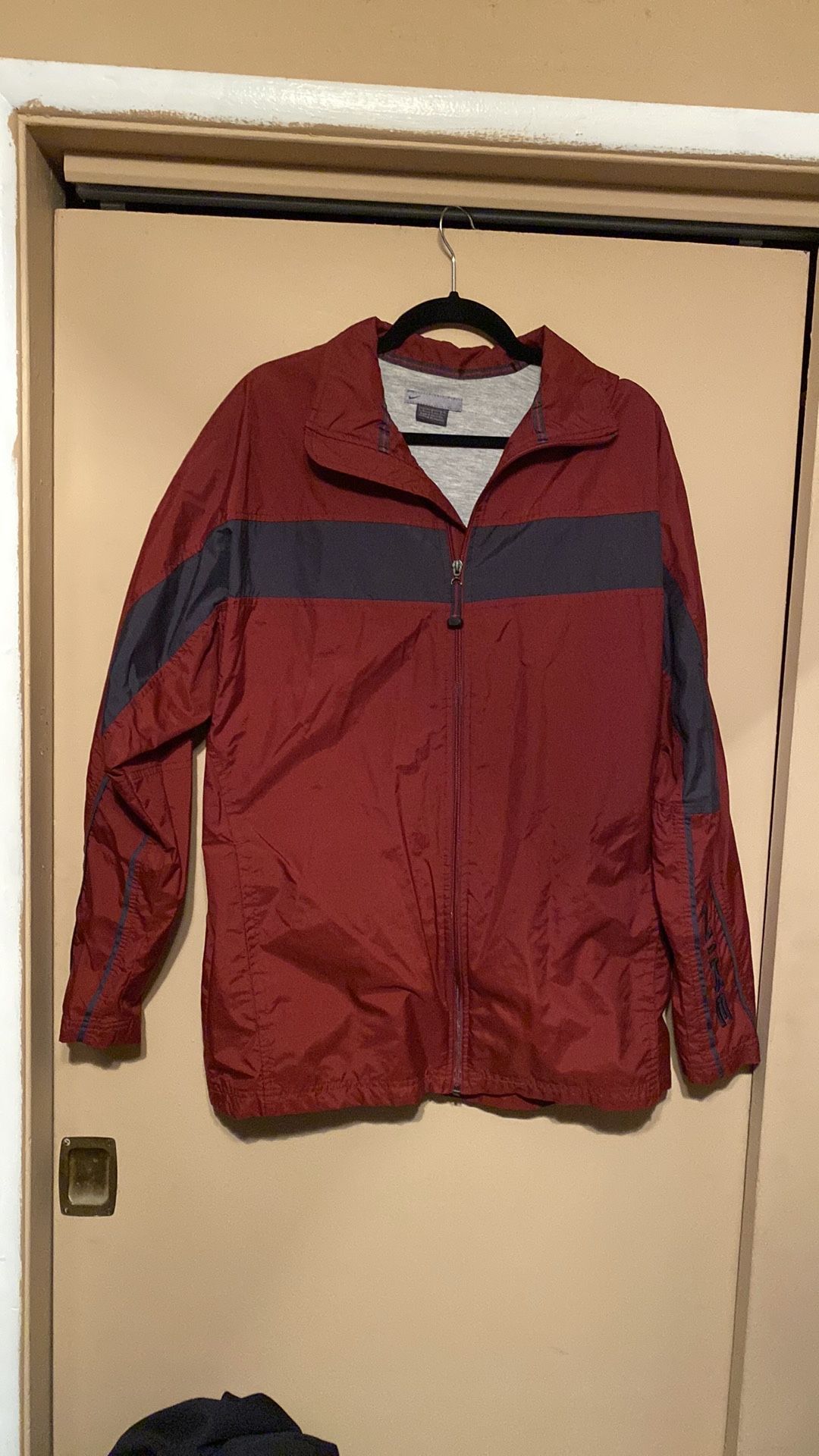 Nike Red Vintage Zip Up Sweater - Large