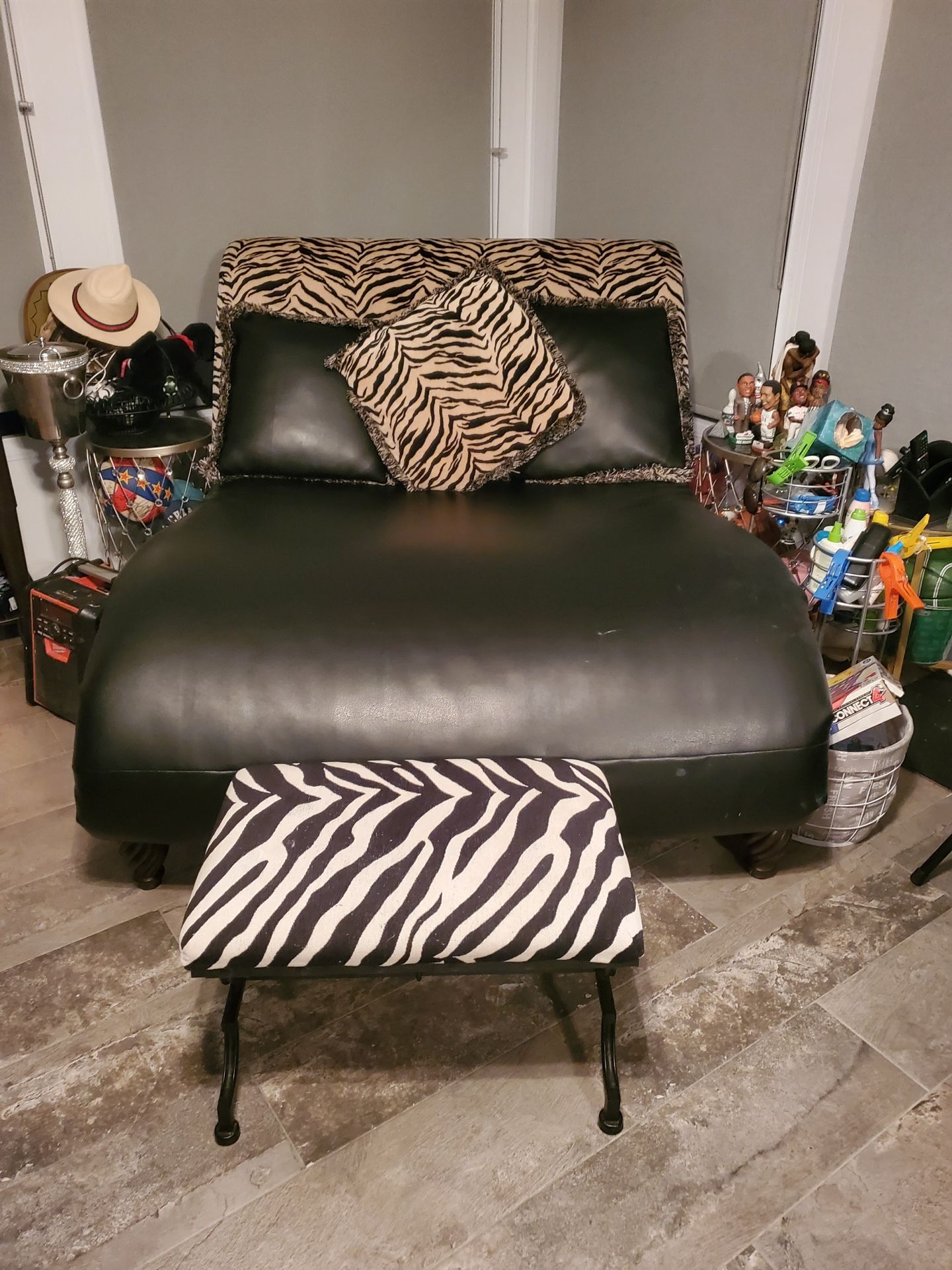Chaise Lounge
