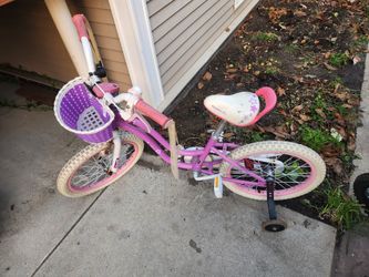 Nice Bike With Attached 2Small Wheels 