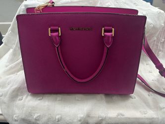 Michael Kors purse/ East Fwy 77015